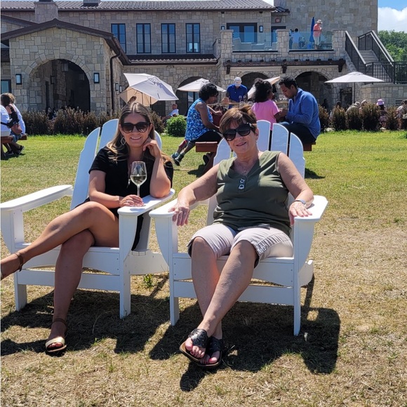 Meet your Posher, Kerry - Picture 2 of 3